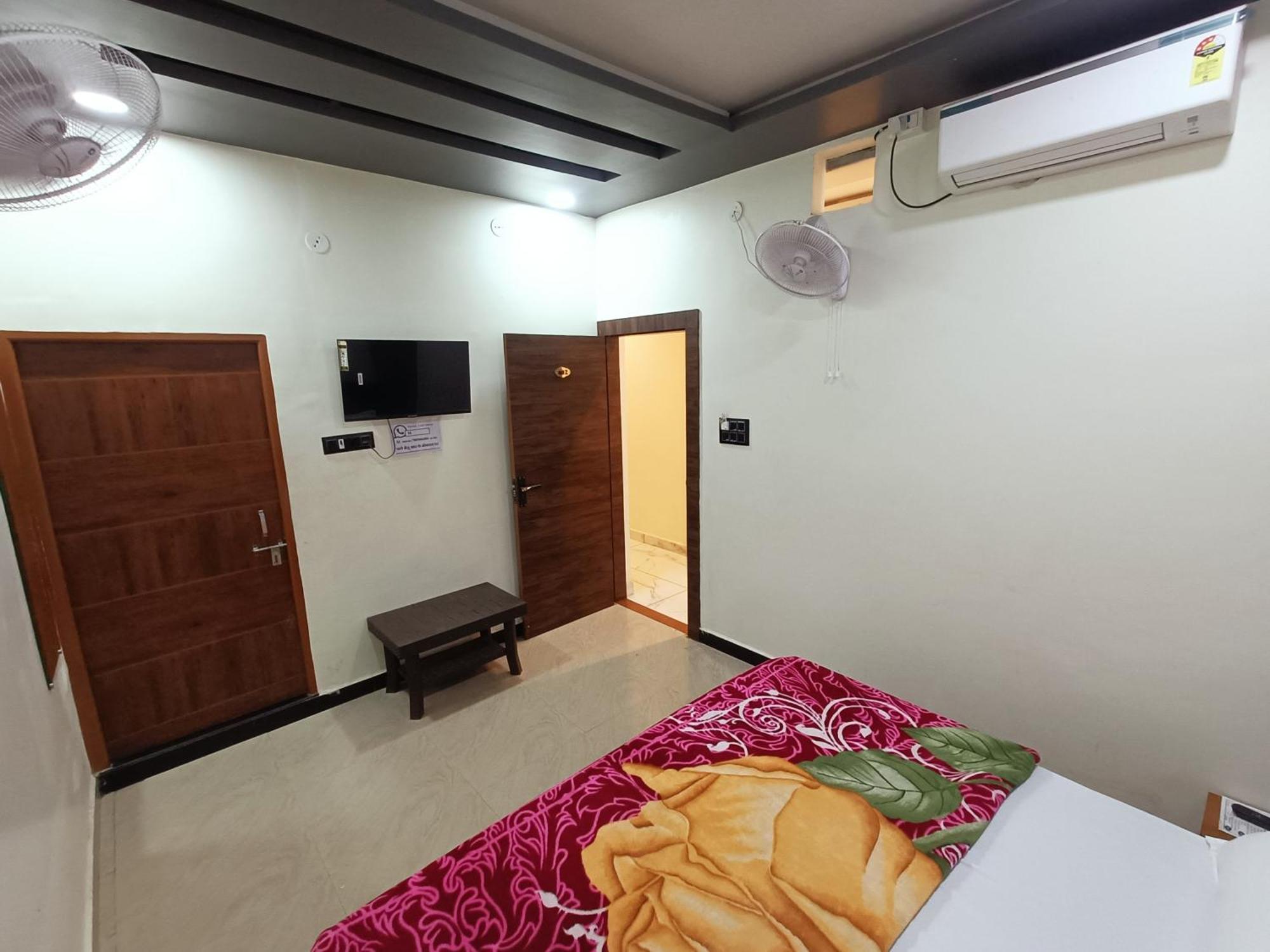 Hotel Shreem Ujjain Exterior photo